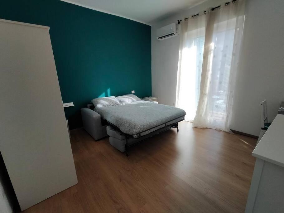 Aura Apartment Бари Экстерьер фото