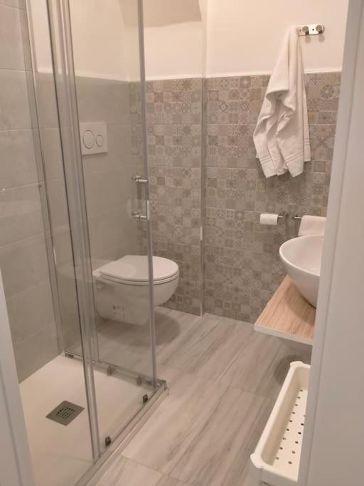 Aura Apartment Бари Экстерьер фото