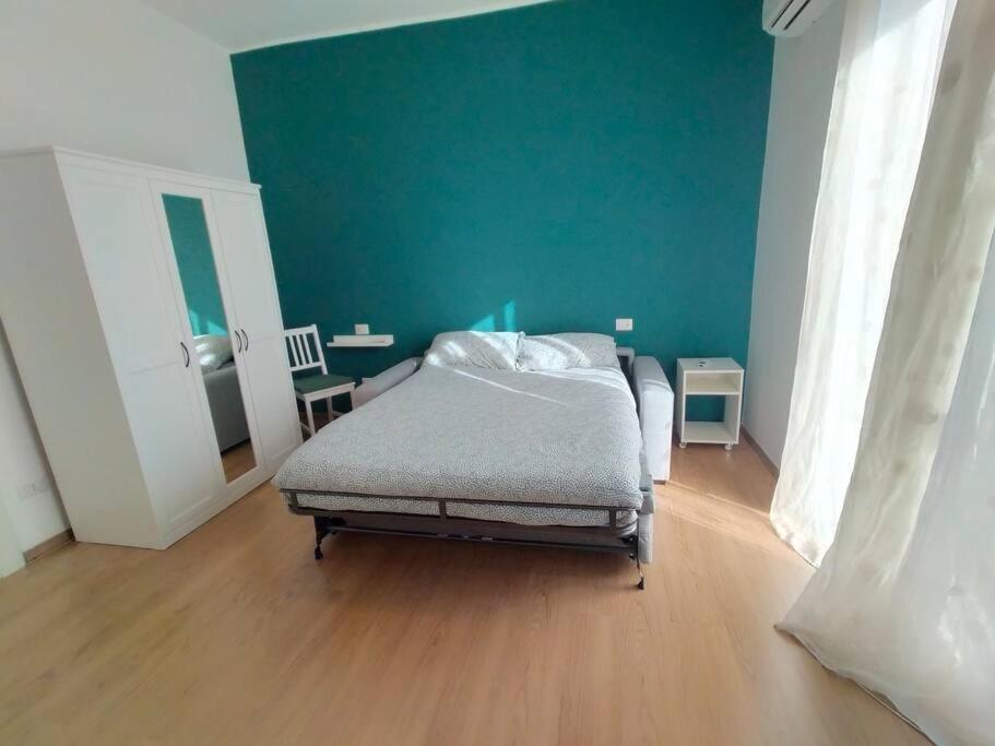 Aura Apartment Бари Экстерьер фото
