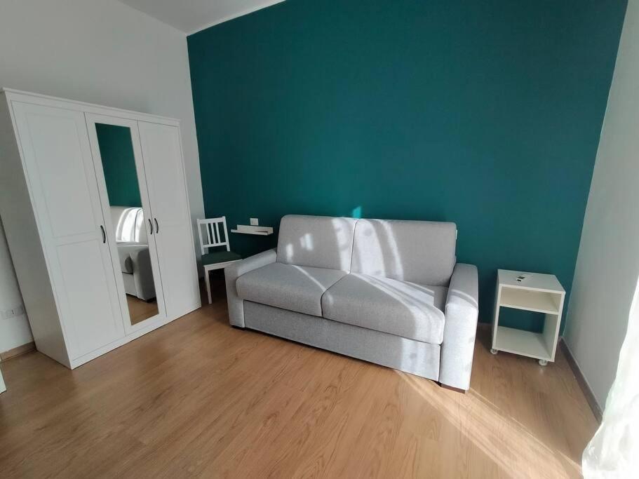 Aura Apartment Бари Экстерьер фото